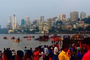 Famous Tourist Attractions Of Mumbai In Marathi